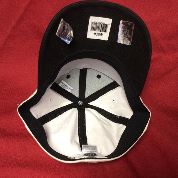 NHL BOSTON BRUINS new hat - Picture 2 of 3